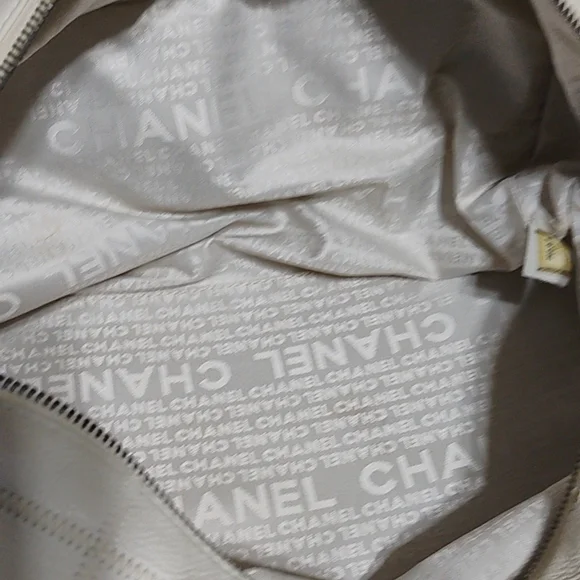 SALE! Chanel Choco Bar Coco Mark Lux Square Stitch White Boston Bowler Handbag - Picture 10 of 13